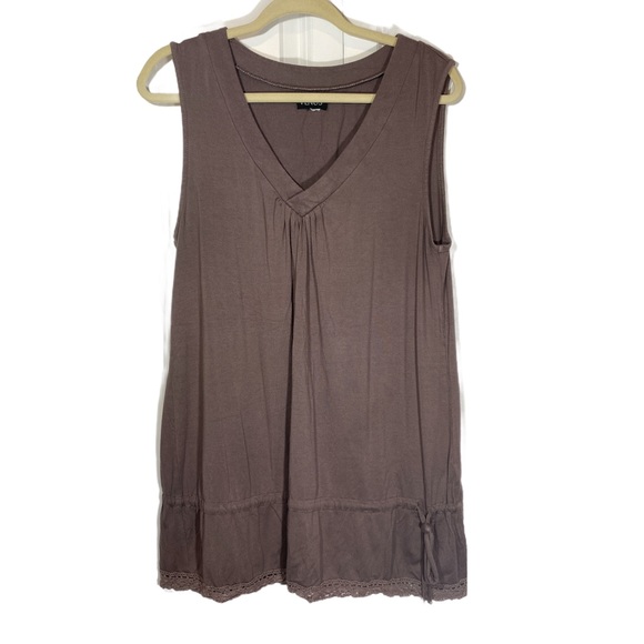 VENUS Tops - Venus Brown V-Neck Sleeveless Tank Blouse
